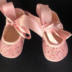 NWT beautiful Fam Baby Shoes. First Shoes 3-6 months .